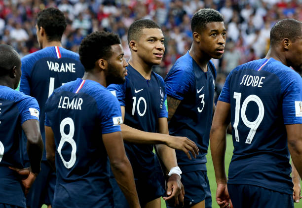 对任何一名 对任何一名